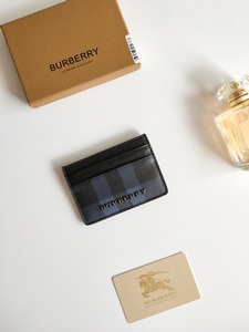 Burberry Wallets 32